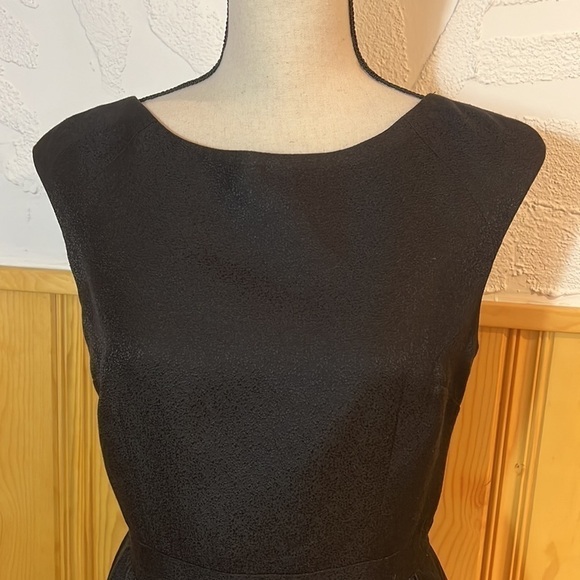 Cynthia Steffe Black & Red Metallic Floral Dress Sz-6 - Picture 2 of 11